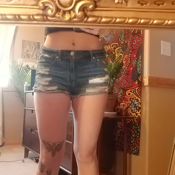 American eagle Jean shorts - Picture 2 of 3